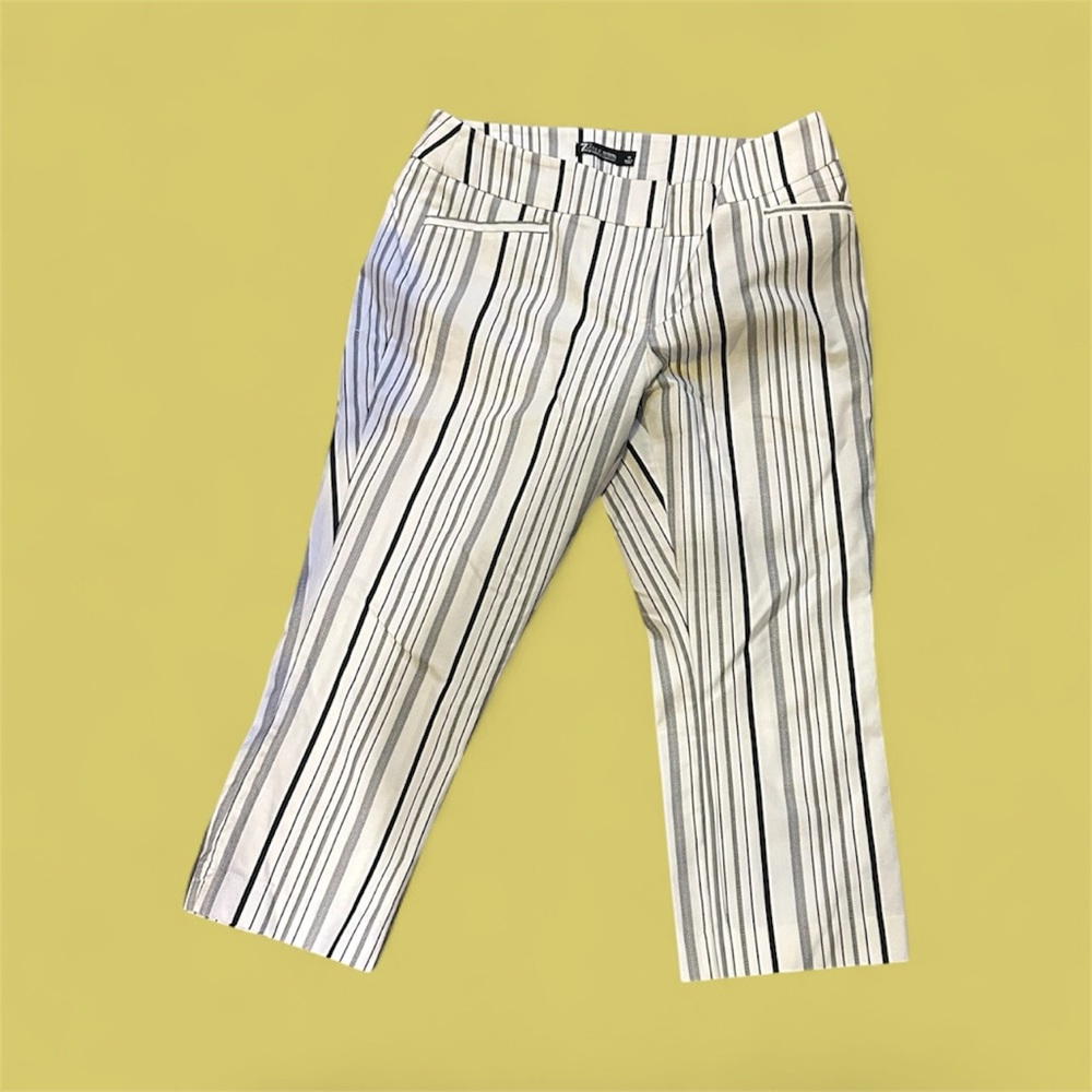 Chic Striped Women's Cropped Pants